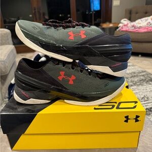 Curry 2 lows